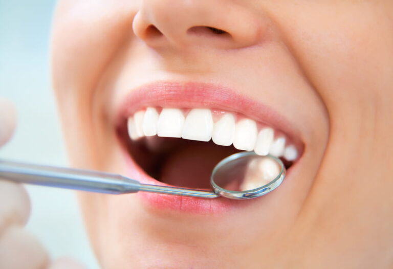10 Professional Tips To Maintain Healthy Teeth And Gums At Any Age