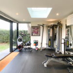 Why build a private gym at home? Our tips and advice