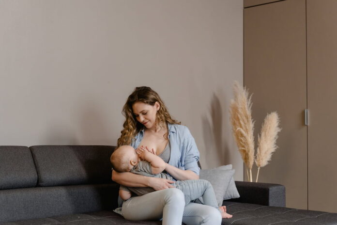Exploring the Health Advantages of Breastfeeding for Mothers