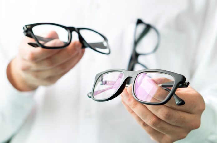 Clear Vision in the Modern Age: The Importance of Eyeglasses